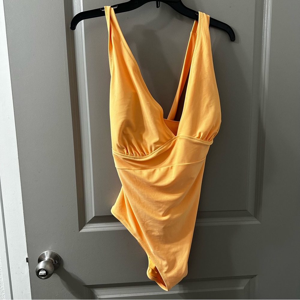 Plus size Old Navy swimsuit